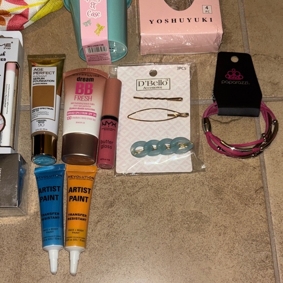 Bundel  spa set pouch  body scrub makeup spong and case heatless curls eyelashes - Picture 5 of 11